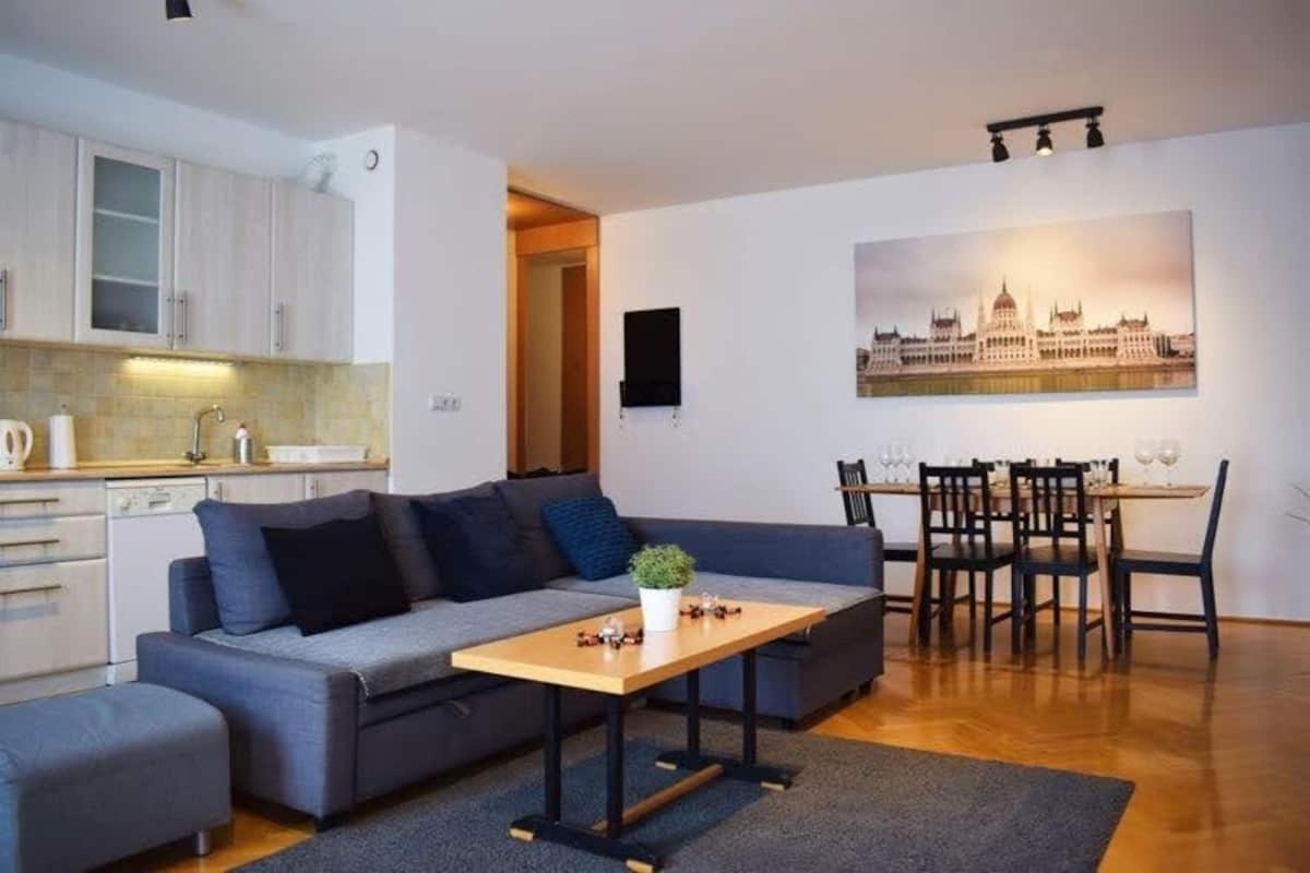 Cosy Apartment In Budapest Downtown With Free Garage Parking Luaran gambar